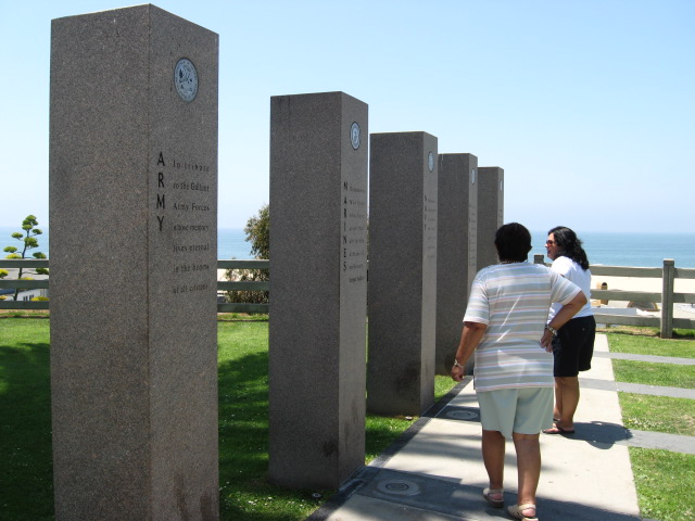 617x456 pixels (100K)